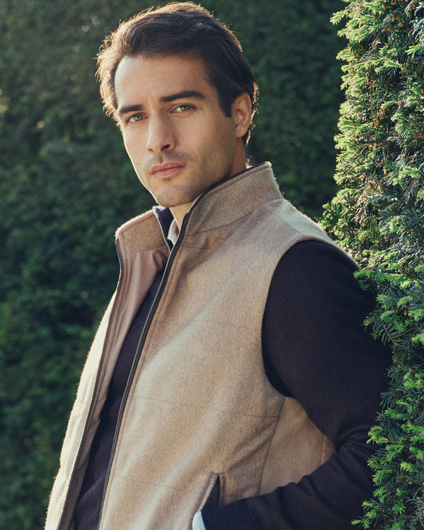 N.Peal Men's Belgravia Cashmere Gilet Taupe Brown