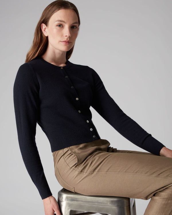N.Peal Women's Ivy Cropped Cashmere Cardigan Navy Blue