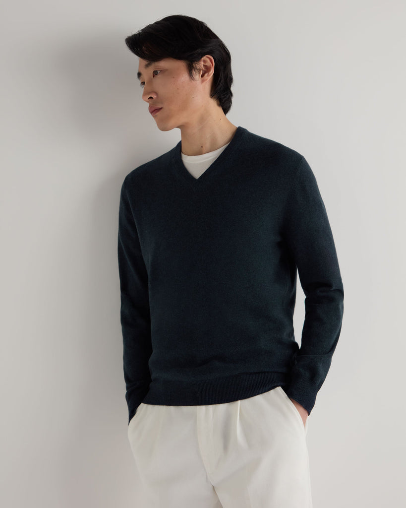 Men's Burlington V Neck Cashmere Sweater Indigo Blue | N.Peal