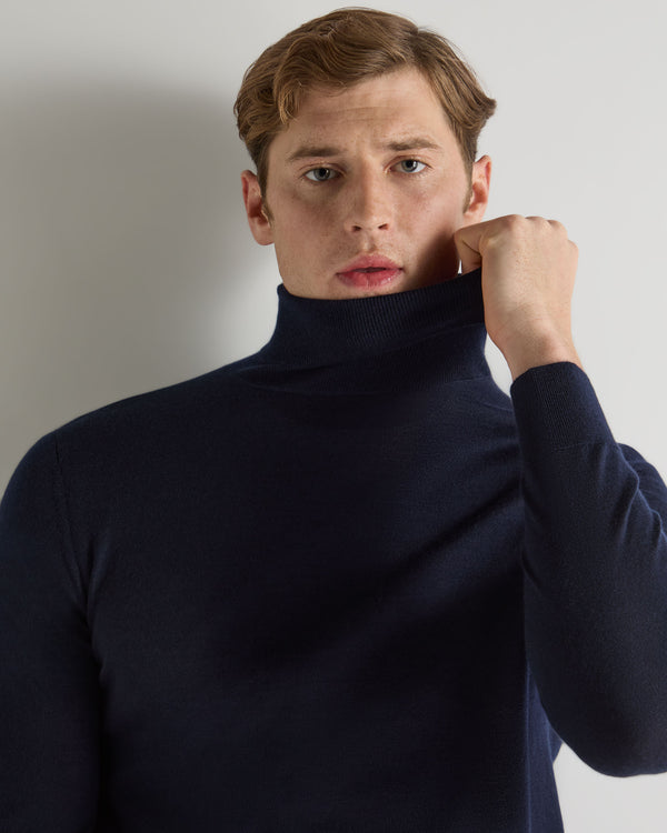 N.Peal Men's Pimlico Fine Gauge Cashmere Turtle Neck Sweater Navy Blue