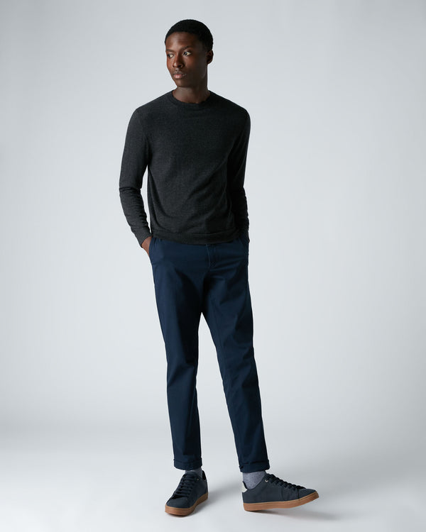 N.Peal Men's Fine Gauge Cashmere Round Neck Sweater Dark Charcoal Grey