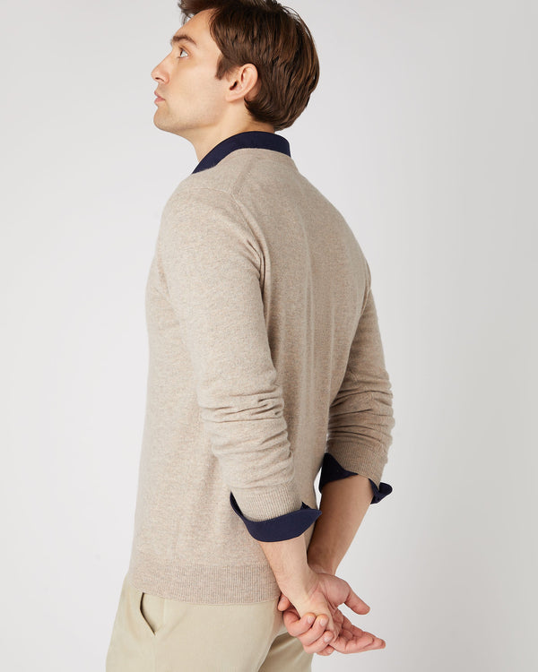 N.Peal Men's Burlington V Neck Cashmere Jumper Oatmeal Brown