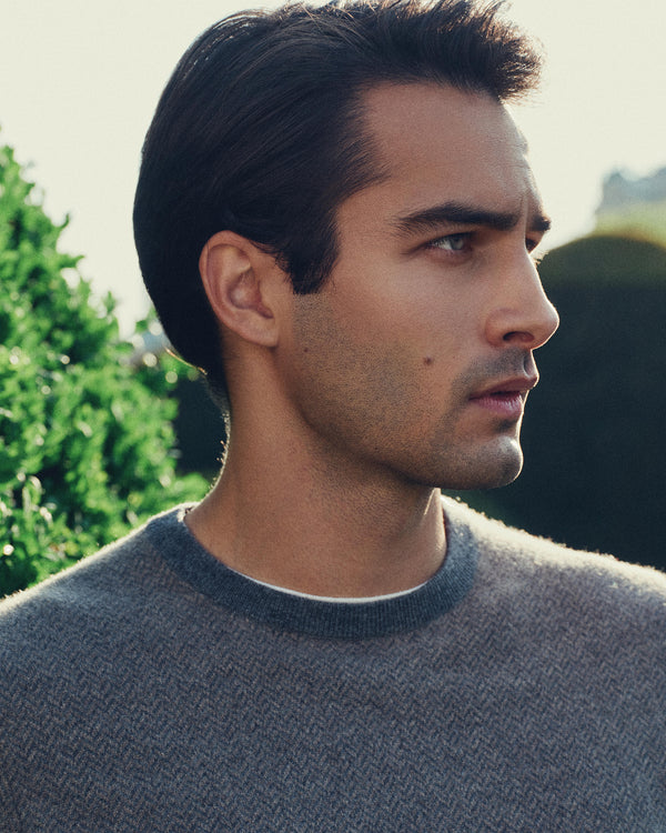 N.Peal Men's Oxford Herringbone Round Neck Cashmere Sweater Smoky Herringbone Grey