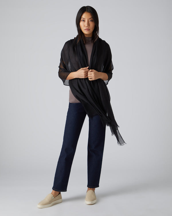 N.Peal Women's Ultrafine Pashmina Cashmere Shawl Black