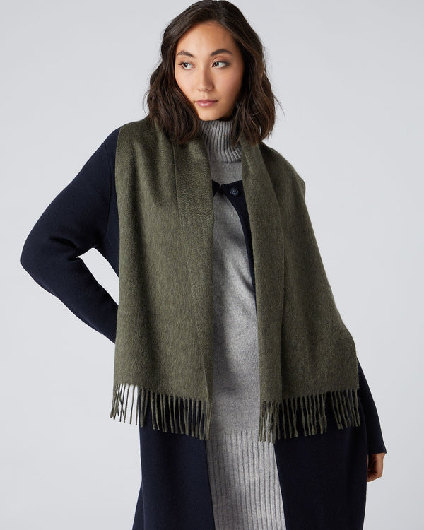 N.Peal Unisex Woven Cashmere Scarf Moss Green