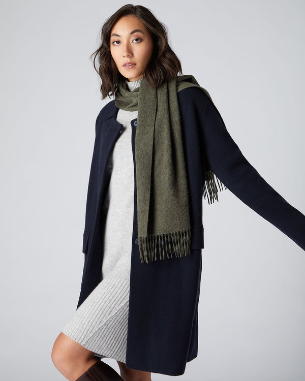 N.Peal Unisex Woven Cashmere Scarf Moss Green