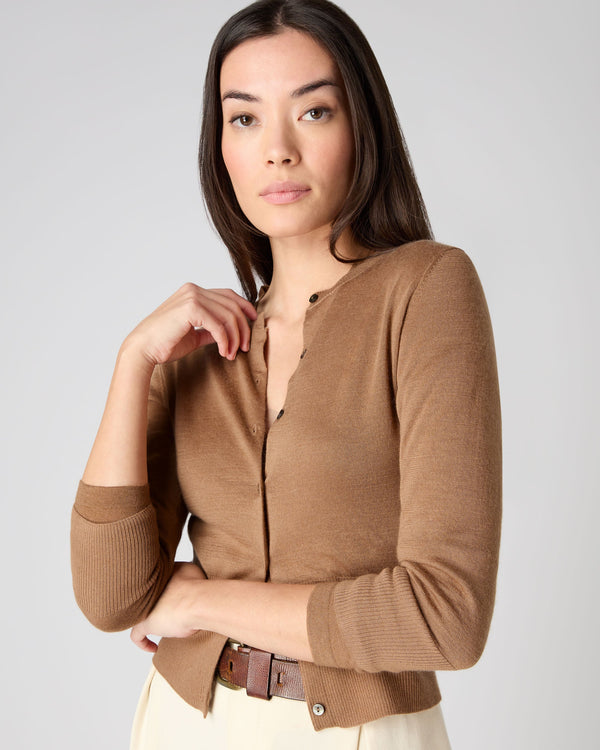 N.Peal Women's Darcie Superfine Cashmere Cropped Cardigan Dark Camel Brown