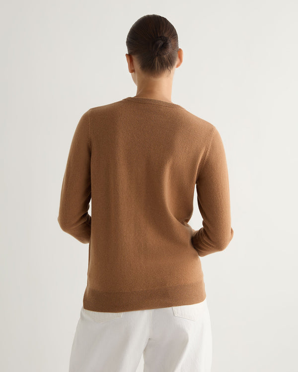 N.Peal Women's Evie Classic Round Neck Cashmere Jumper Dark Camel Brown