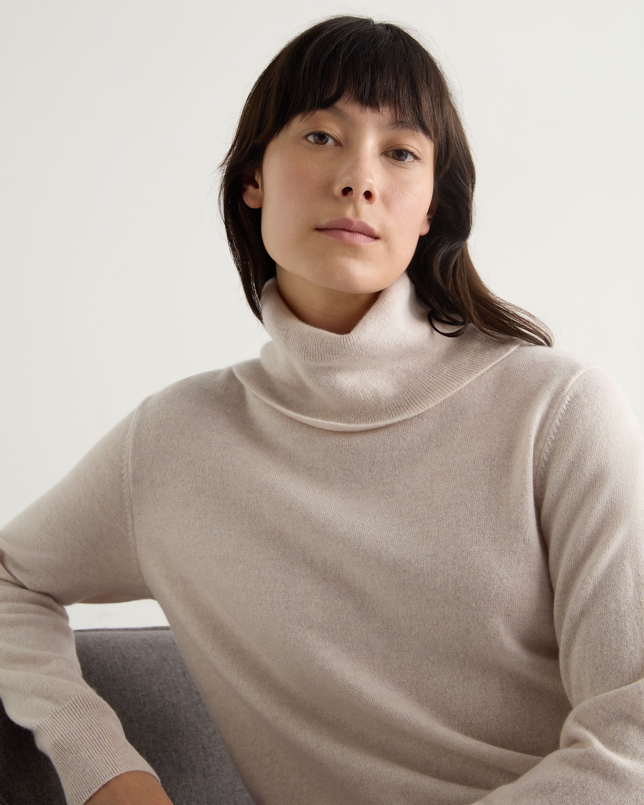 Women's Loose Turtle Neck Cashmere Sweater Frost White | N.Peal