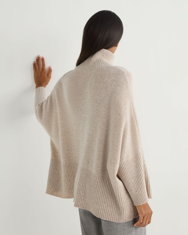 N.Peal Women's Cable Cashmere Poncho Sand Brown