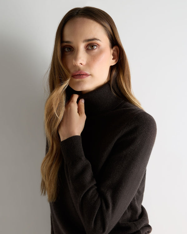 N.Peal Women's Luna Roll Neck Cashmere Jumper Chocolate Brown