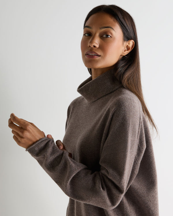 N.Peal Women's Victoria Turtle Neck Cashmere Jumper Otter Brown