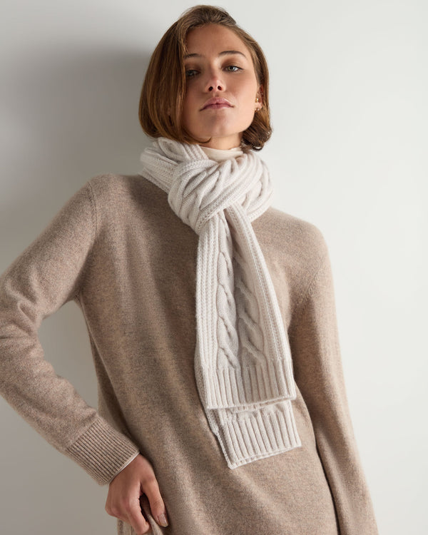 Women's Cable Rib Cashmere Scarf With Lurex 2