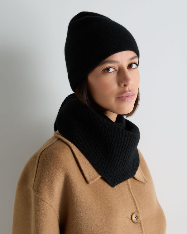 Unisex Ribbed Triangle Cashmere Scarf 4
