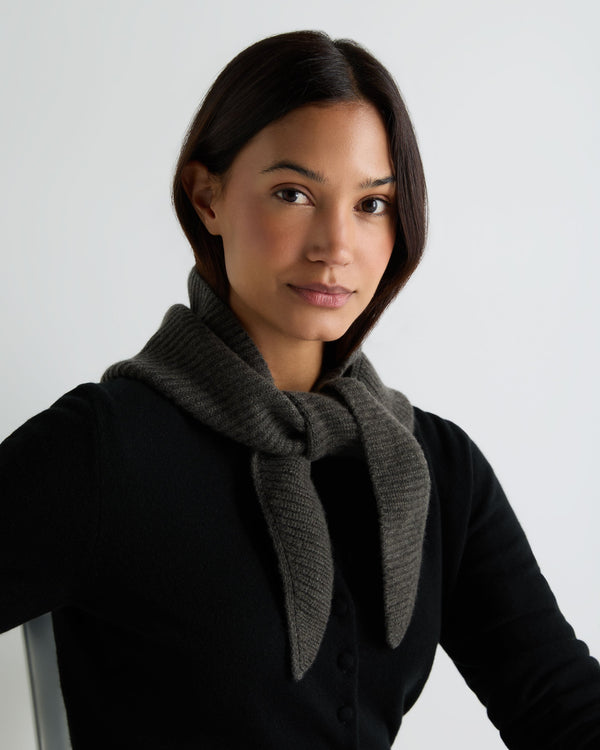 Unisex Ribbed Triangle Cashmere Scarf  5