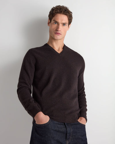N.Peal Men's Burlington V Neck Cashmere Jumper Cocoa Brown