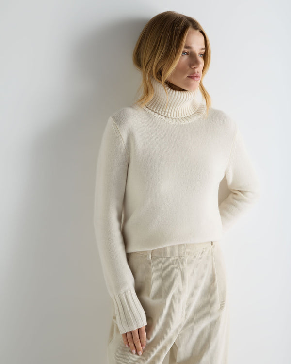 Women's Hazel Chunky Turtle Neck Cashmere Sweater 1