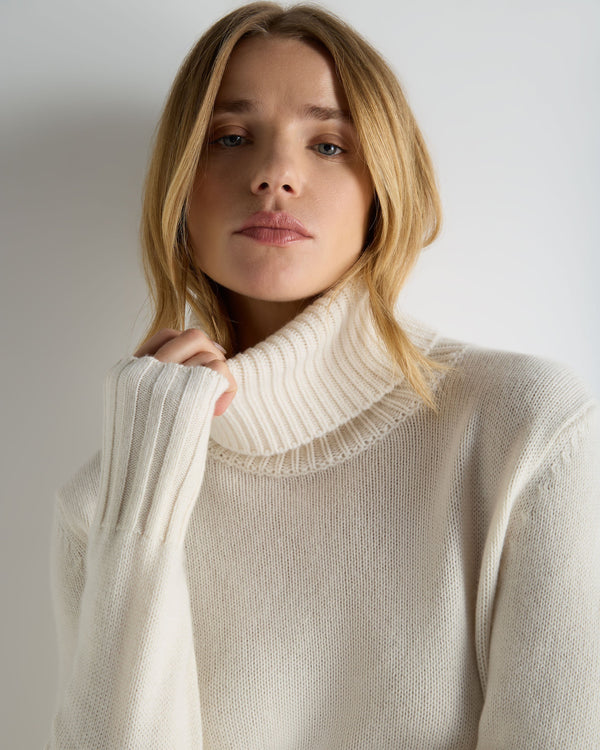 Women's Hazel Chunky Turtle Neck Cashmere Sweater 5