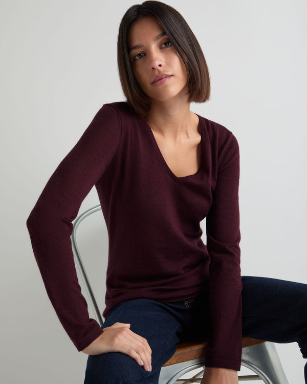 Women's Imogen Superfine Cashmere V Neck Sweater 5