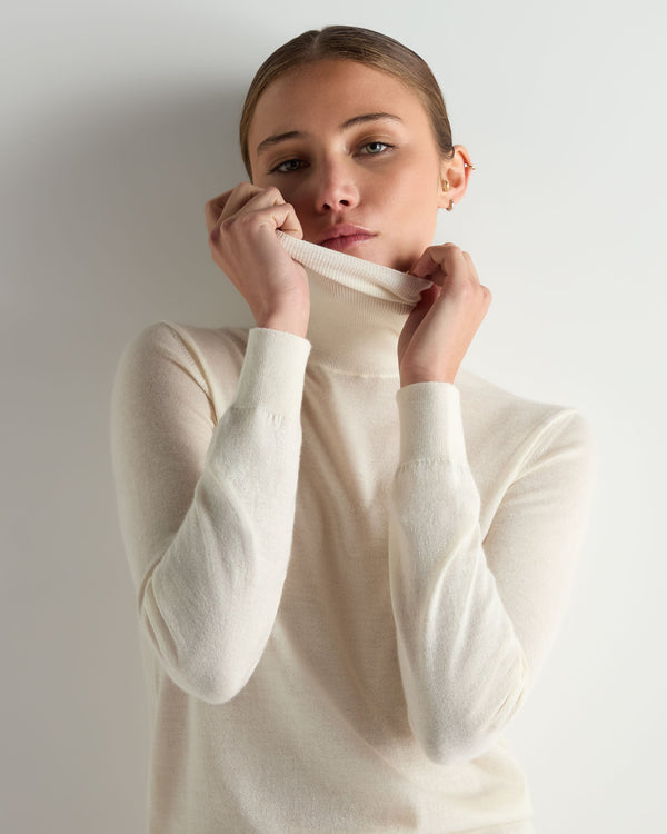 Women's Margot Superfine Cashmere Turtle Neck Sweater 5