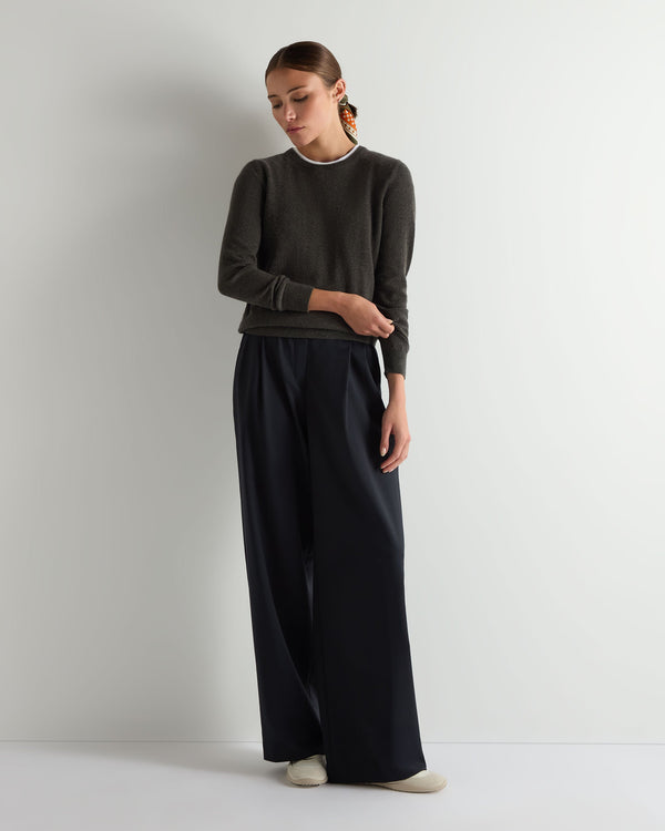 Women's Evie Classic Round Neck Cashmere Sweater  4