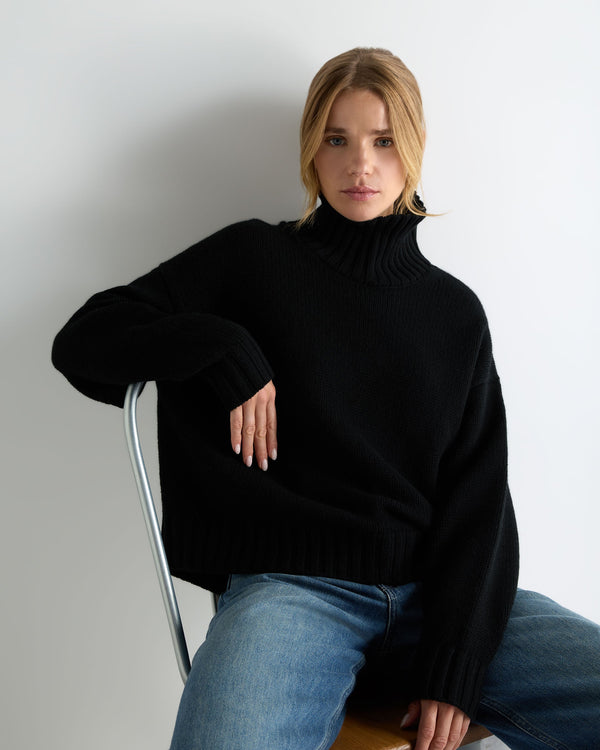 Women's Chunky Funnel Neck Cashmere Sweater 1