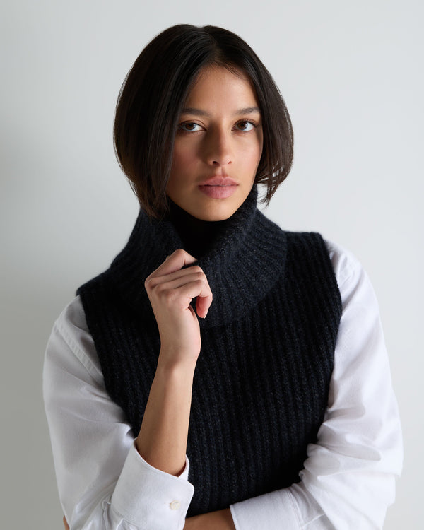 Women's Ribbed Sleeveless Turtle Neck Cashmere Sweater 5
