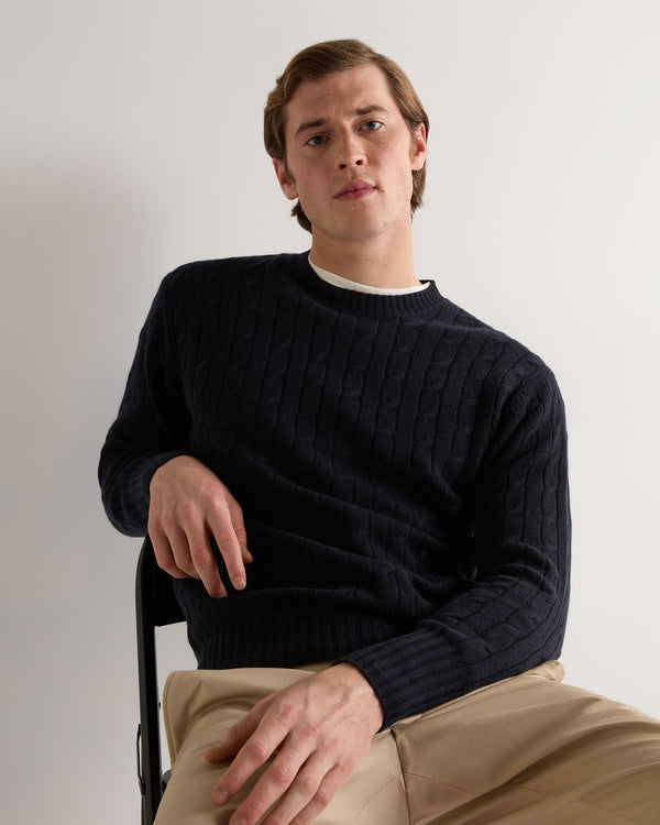 Men's Thames Cable Round Neck Cashmere Sweater Navy Blue