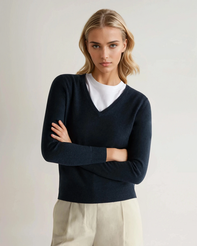 N.Peal Women's Phoebe V Neck Cashmere Sweater Indigo Blue