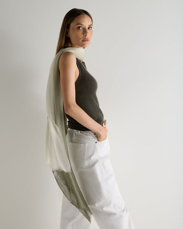 N.Peal Women's Dip Dye Cashmere Scarf Olive Green