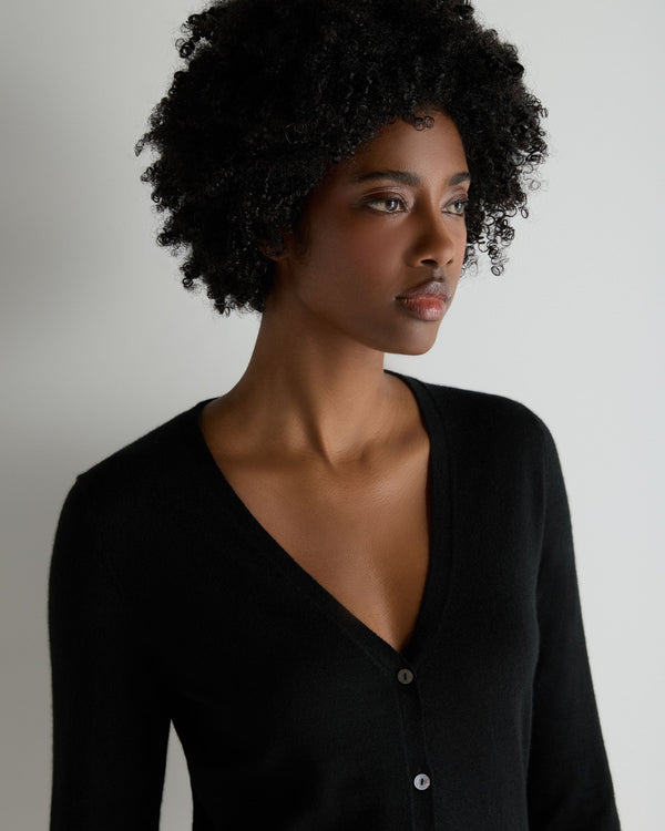 N.Peal Women's Mia Superfine Cashmere V Neck Cardigan Black
