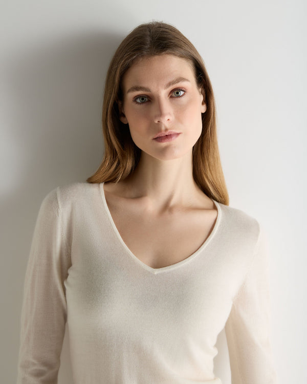 N.Peal Women's Imogen Superfine Cashmere V Neck Jumper New Ivory White
