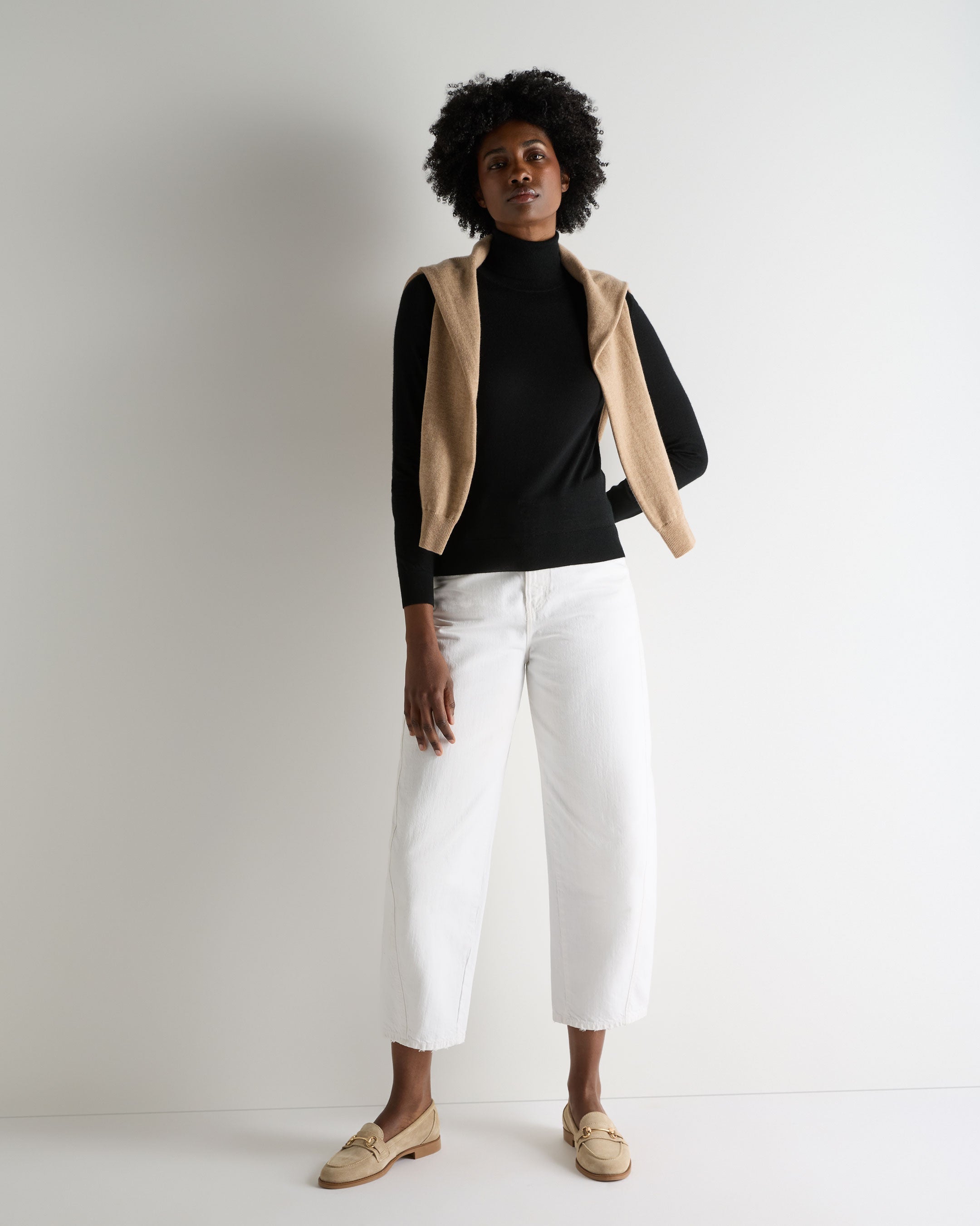 Women's Margot Superfine Cashmere Turtle Neck Sweater Black | N.Peal