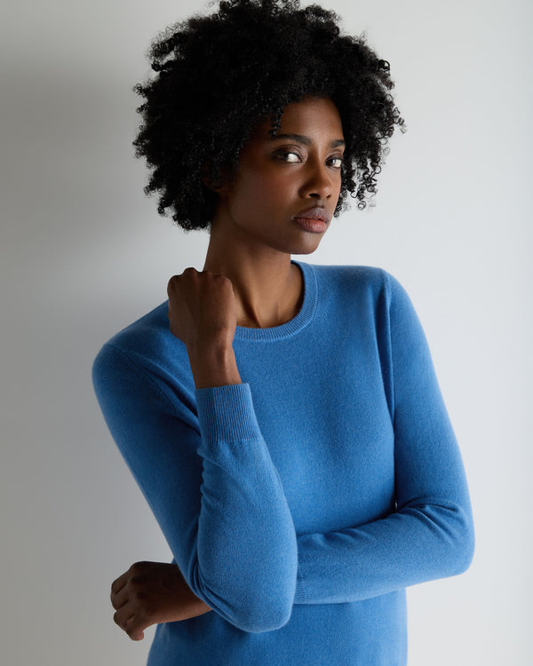 N.Peal Women's Evie Classic Round Neck Cashmere Jumper Sunshine Blue