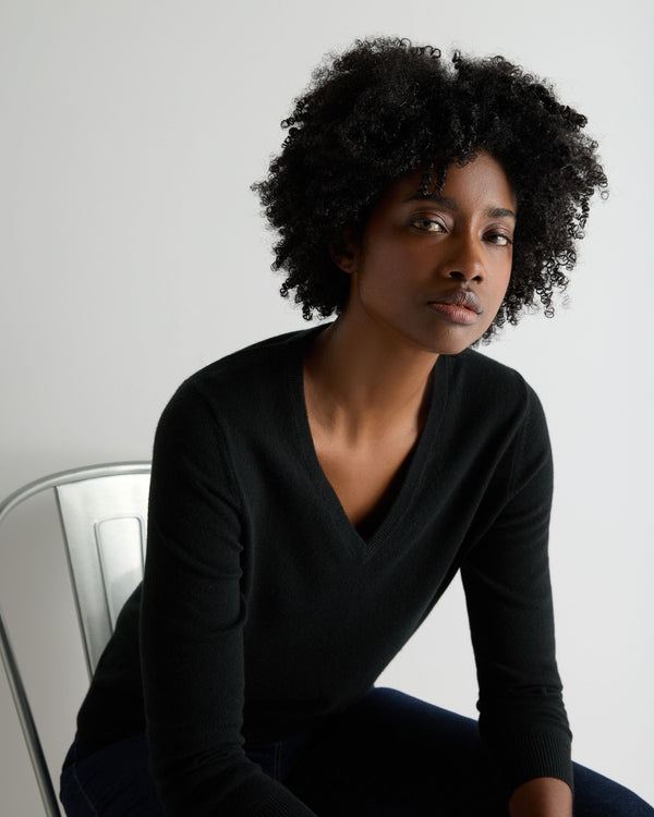 N.Peal Women's Phoebe V Neck Cashmere Jumper Black