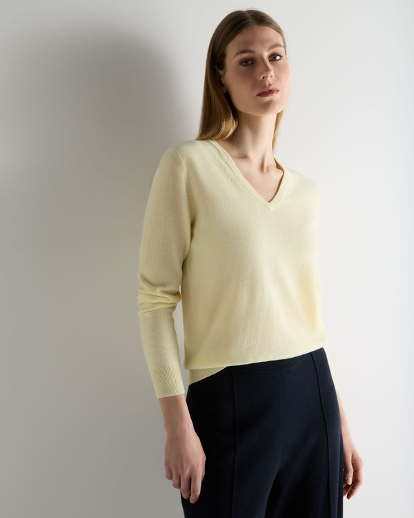 N.Peal Women's Phoebe V Neck Cashmere Jumper Butter Yellow