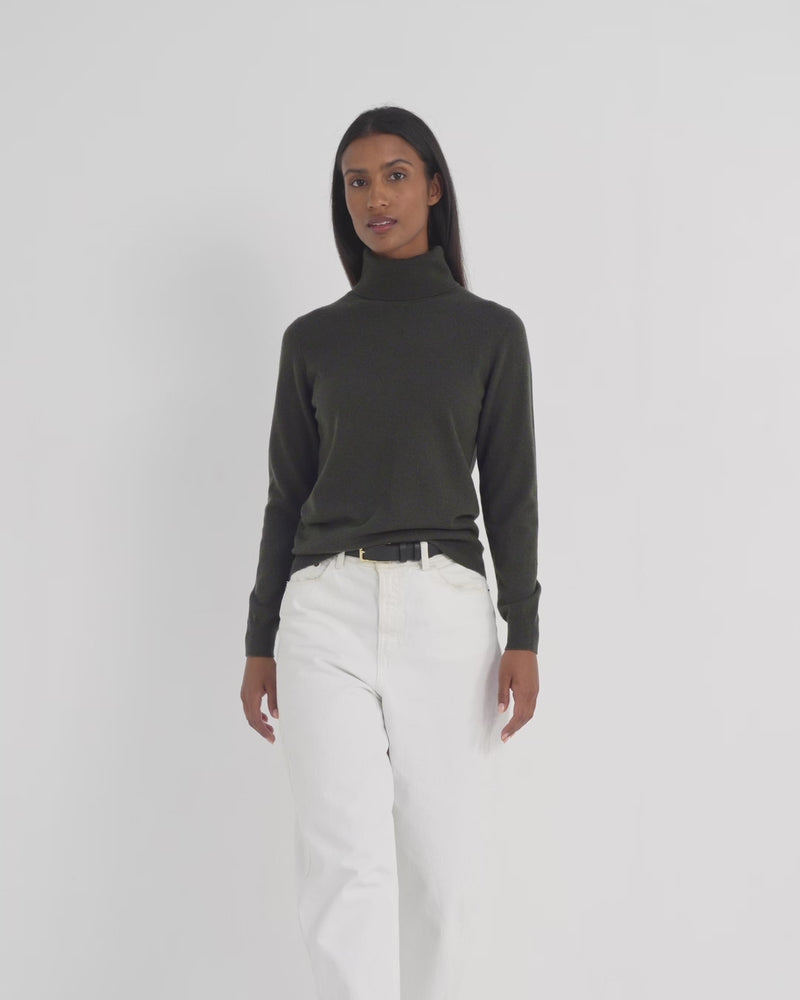 N.Peal Women's Luna Turtle Neck Cashmere Sweater Arabica Khaki Green