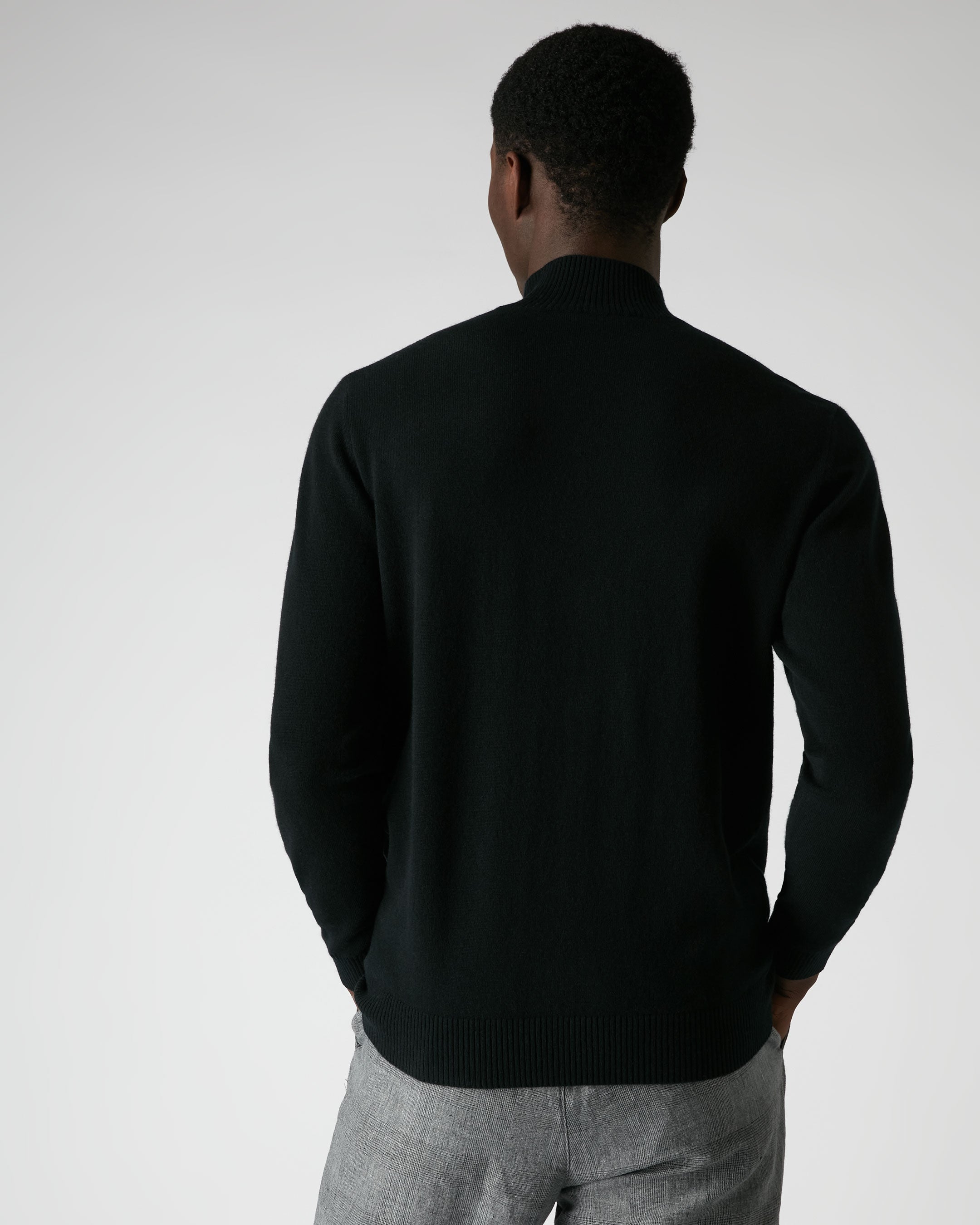 Men's Turtle Neck Cashmere Sweater Black | N.Peal