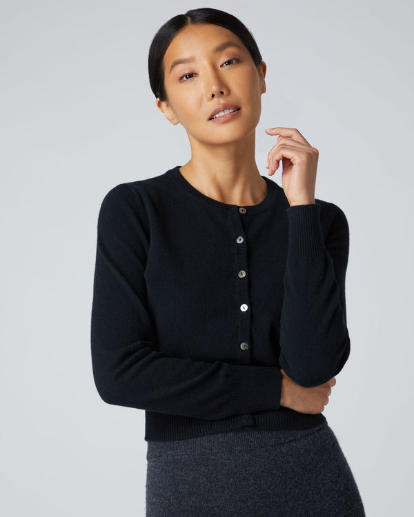 Women's Long Sleeve Cropped Cashmere Cardigan Black | N.Peal