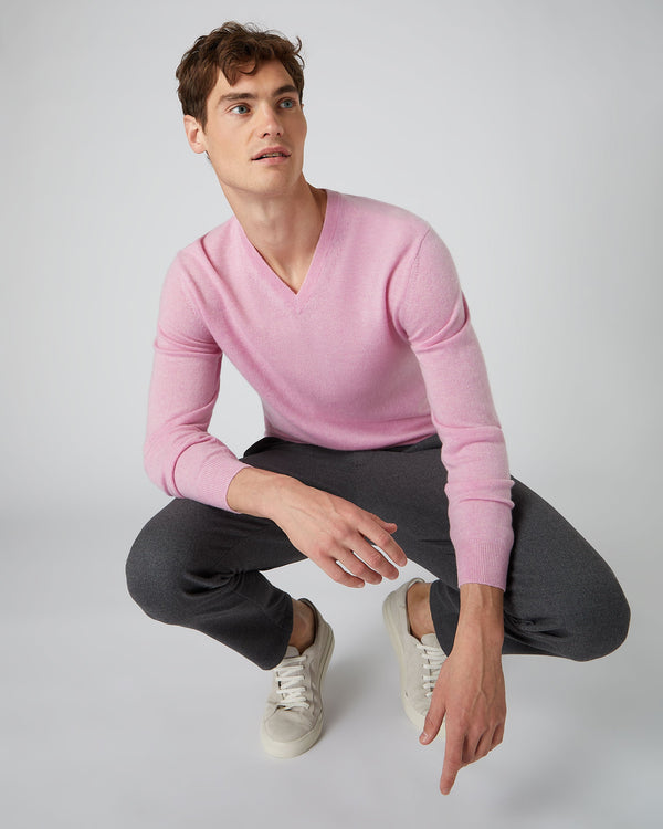 N.Peal Men's The Burlington V Neck Cashmere Sweater Flamingo Pink