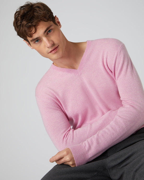 N.Peal Men's The Burlington V Neck Cashmere Sweater Flamingo Pink