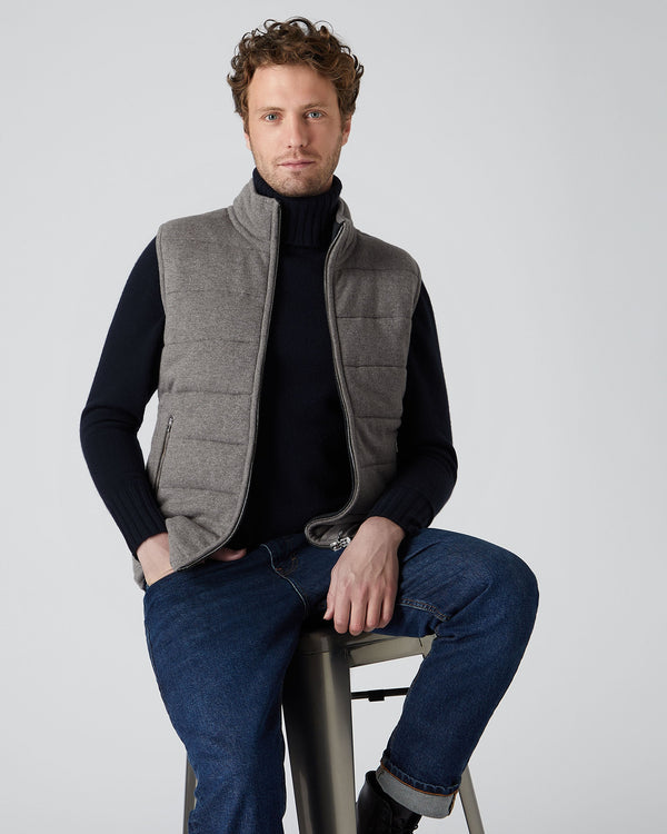 N.Peal Men's The Mall Quilted Cashmere Gilet Taupe Brown