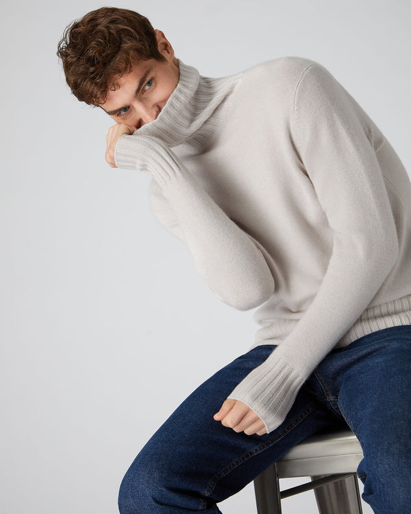 N.Peal Men's Chunky Turtle Neck Cashmere Sweater Snow Grey