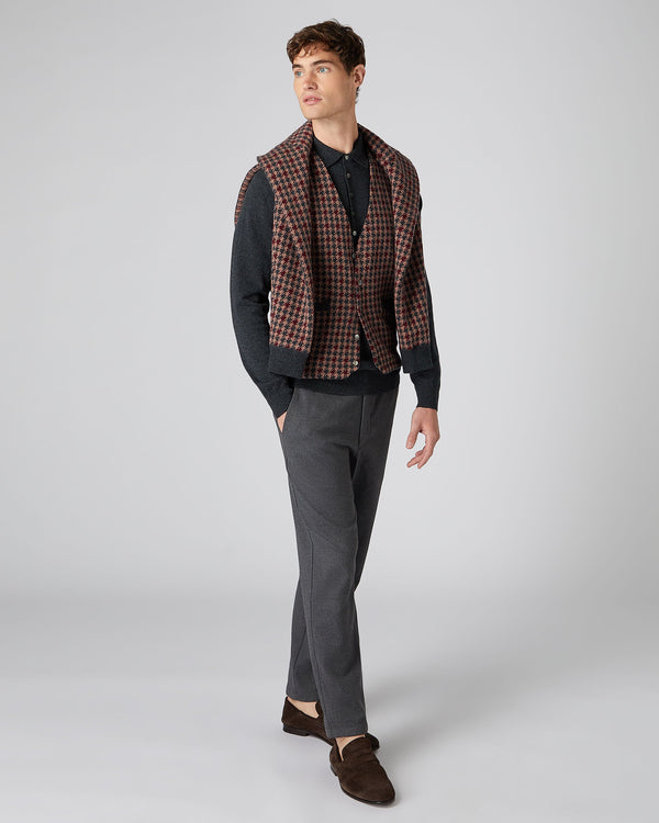 N.Peal Men's Houndstooth Milano Cashmere Waistcoat Coconut Brown