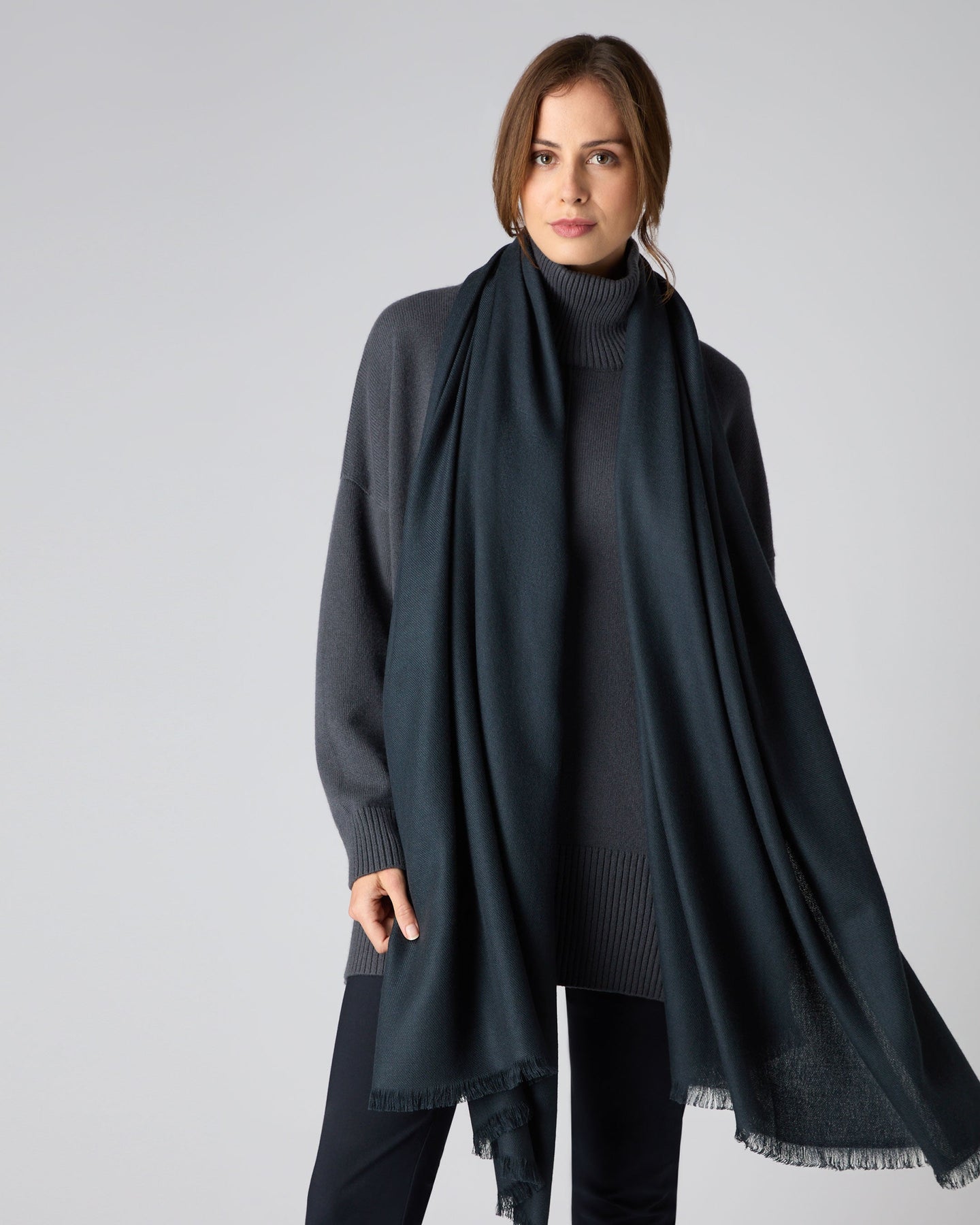 N.Peal Women's Pashmina Cashmere Shawl Grigio Blue