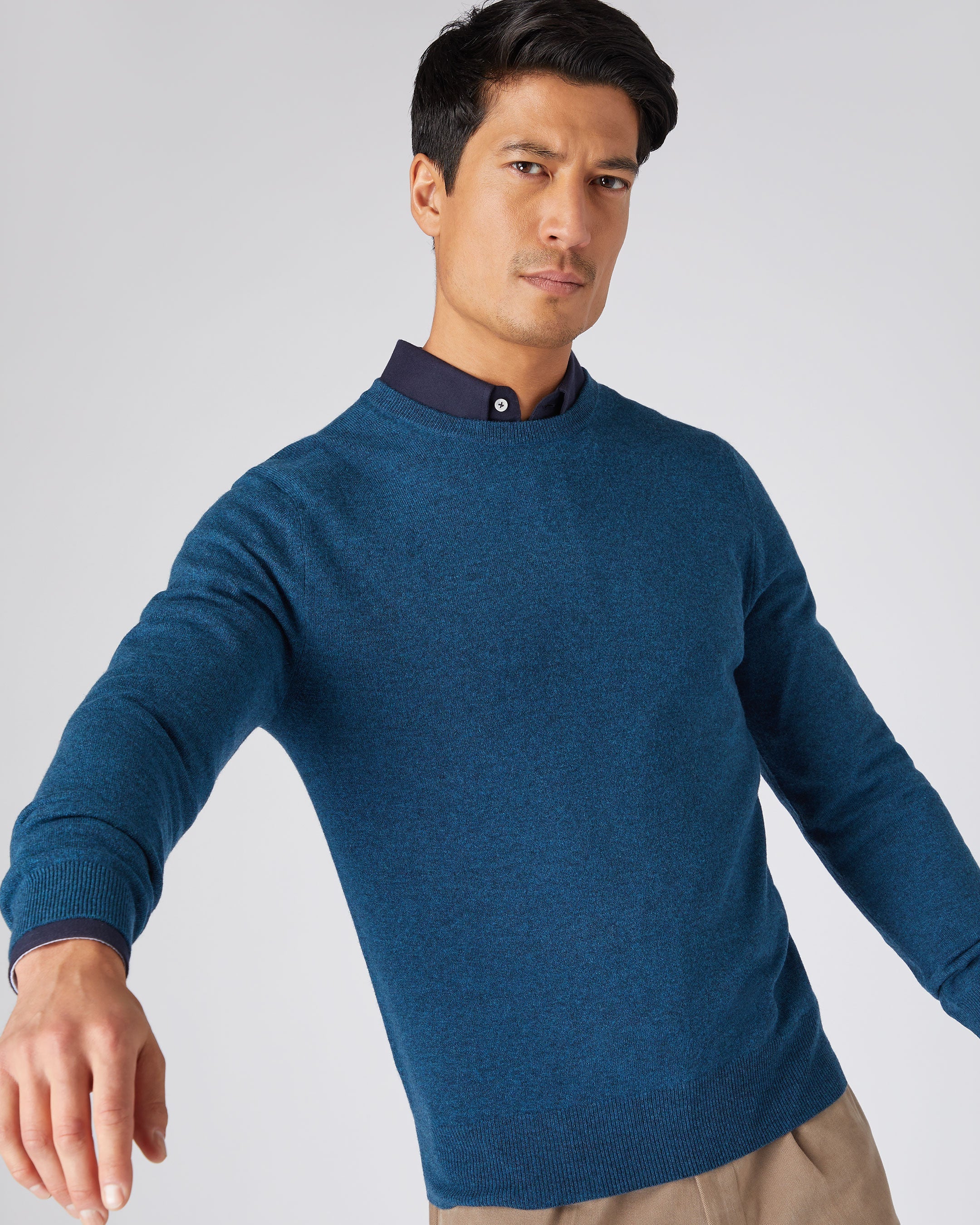 Men's The Oxford Round Neck Cashmere Sweater Lagoon Blue | N.Peal