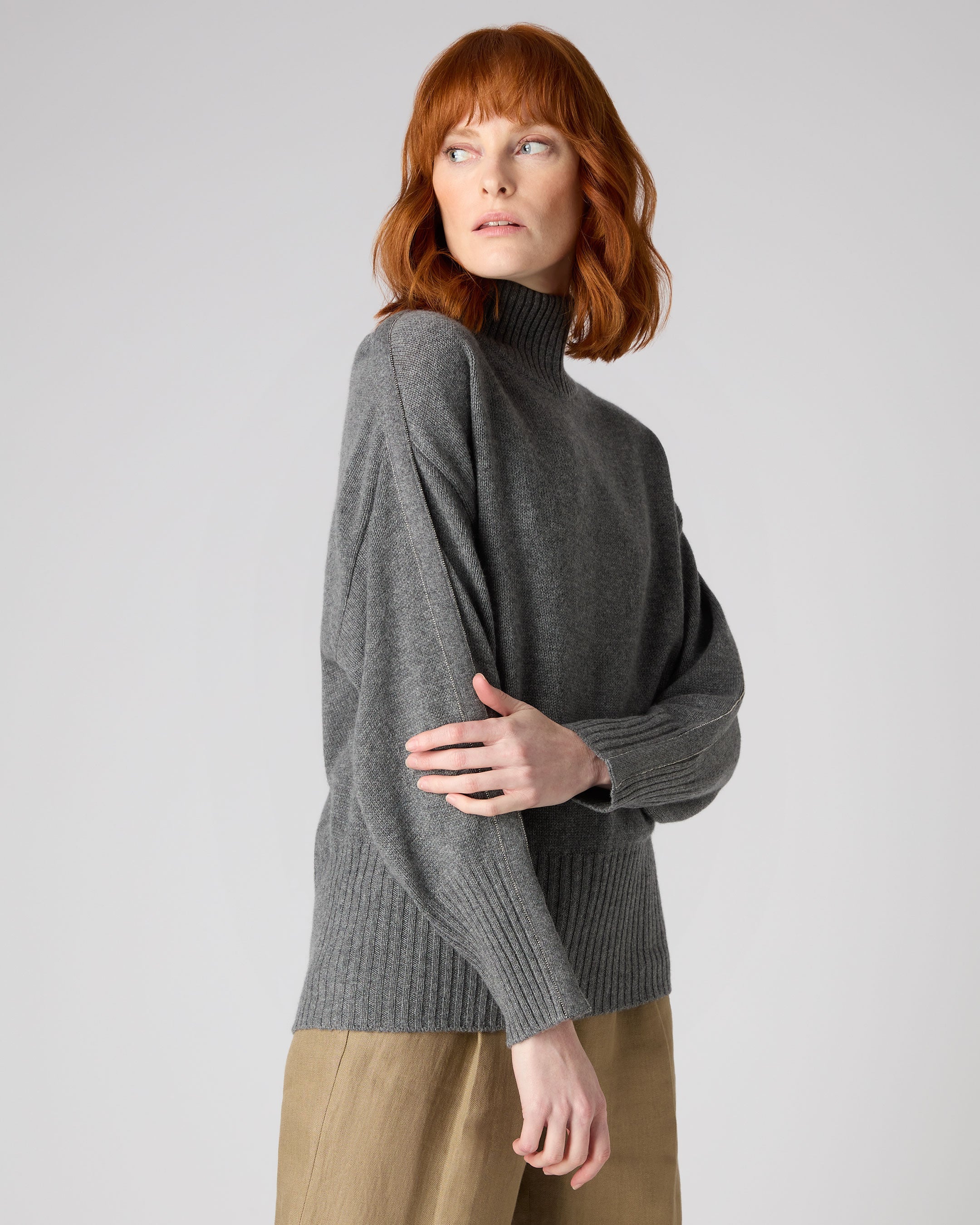 Gray cashmere hot sale turtleneck sweater