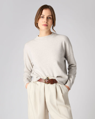N.Peal Women's Relaxed Round Neck Cashmere Sweater Pebble Grey