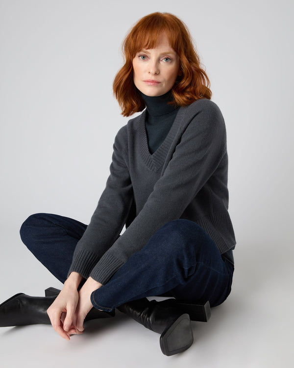 N.Peal Women's Crop Raglan Cashmere Sweater Flint Grey