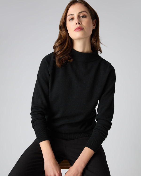 N.Peal Women's Funnel Neck Cashmere Sweater Black